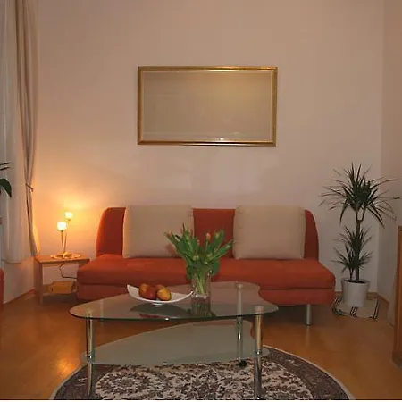 Ferienwohnung-schusterstrasse *